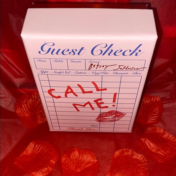 Betsey Johnson Lock 🔒 & Key 🔑 Earrings Set w/ Gift 🎁 Box (LAST ONE) 🔐 💋💋💋 - Picture 2 of 4